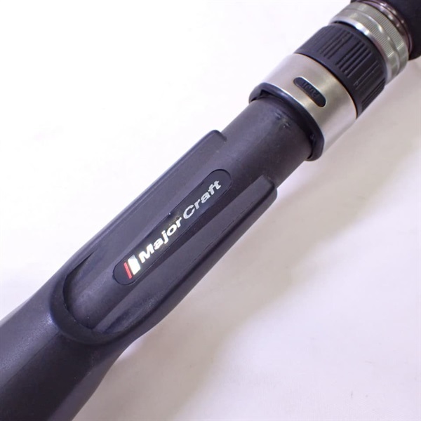 １６クロステージＣＲＸー８２２Ｈ／Ｂ